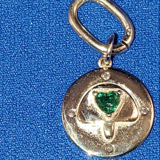 Heart Mushroom Emerald medallion